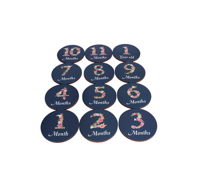 satın al Renkli Özel Bebek aylık diskleri - Yüksek Kalite Yumuşak yüzey ve su geçirmez 5mm kalınlıklı Ply ahşap kart diskleri online manufacture