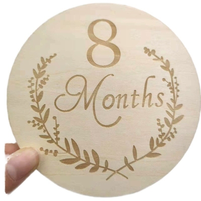 13 peças bebê recém-nascido Milestone mensal Unilateral corte a laser Arte popular Madeira Stand para fotografias padrão de decoração para casa