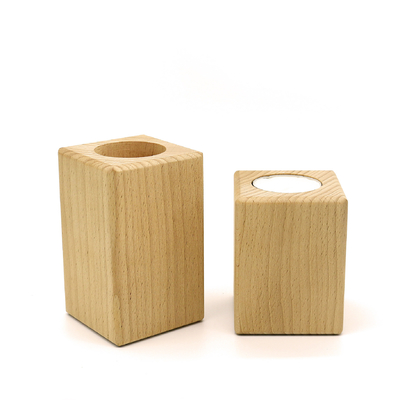 Houten kaarsenhouders van beukhout