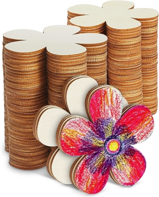 Onvoltooide houten bloemen uitsnijdingen schijven ambachten houten ornamenten bloemenversieringen houten plakjes voor doe-het-zelf projecten decoratie