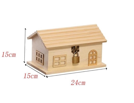 Houten huis in de vorm van een varkensbank.