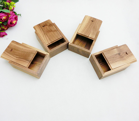 kleinere walnoot USB opslagdoos / walnoot zeepdoos / kleinere oorringdoos
